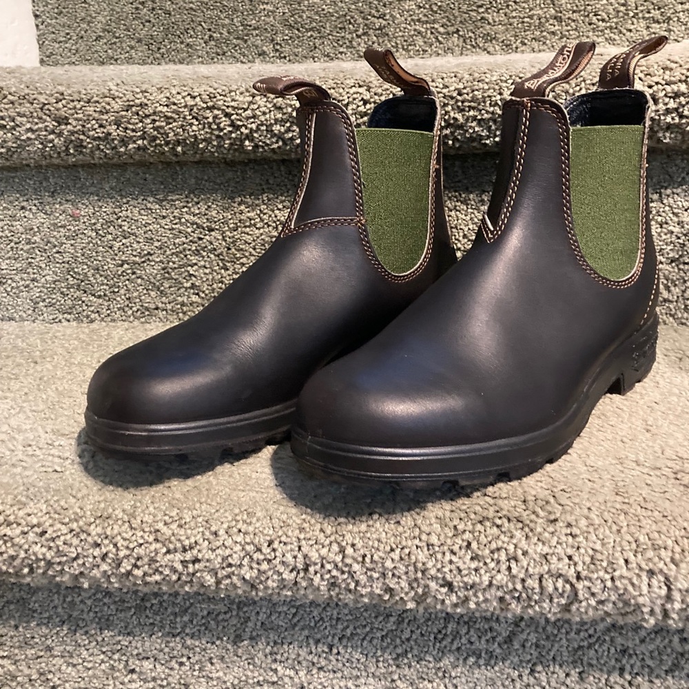 Blundstone green insert, dark brown leather.